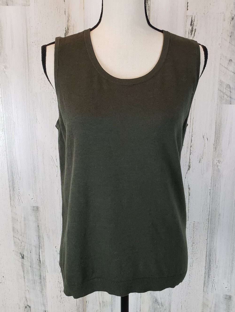 Talbots Olive Green Scoop Neck Tank Size Large